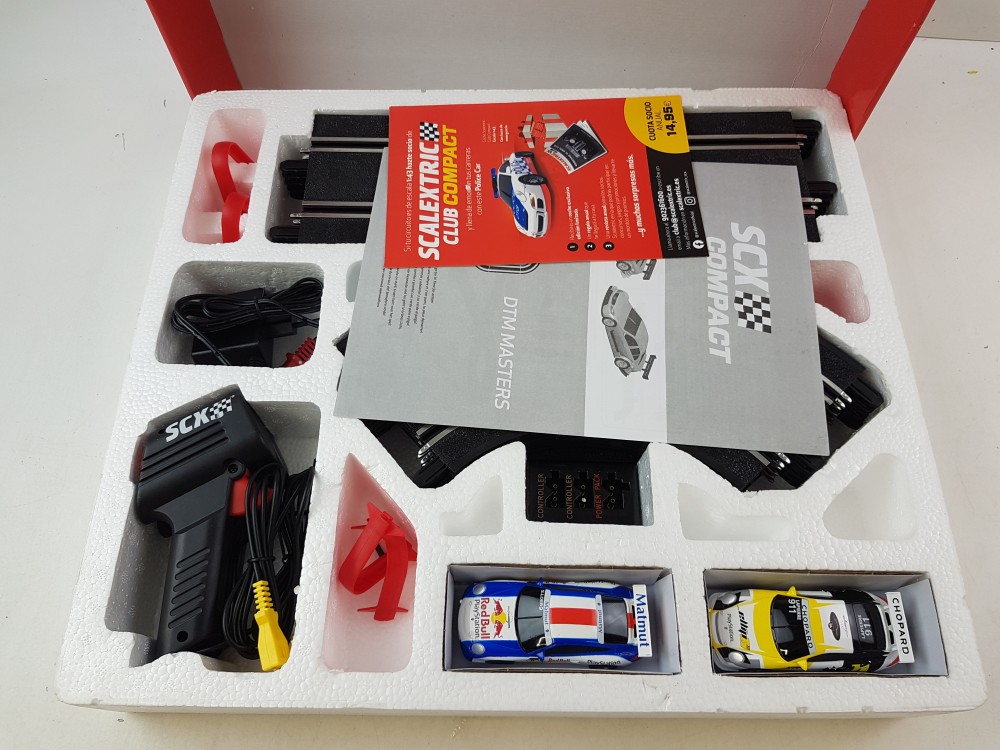 Scalextric compact speed outlet devils